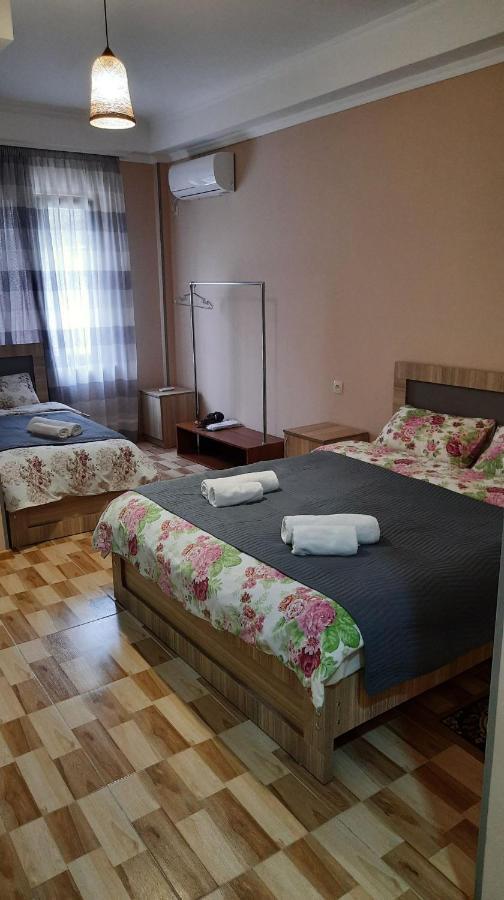 Hotel Central Κουτάισι Εξωτερικό φωτογραφία