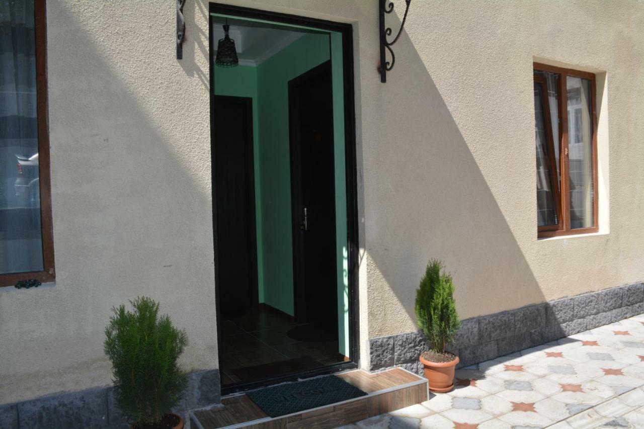 Hotel Central Κουτάισι Εξωτερικό φωτογραφία